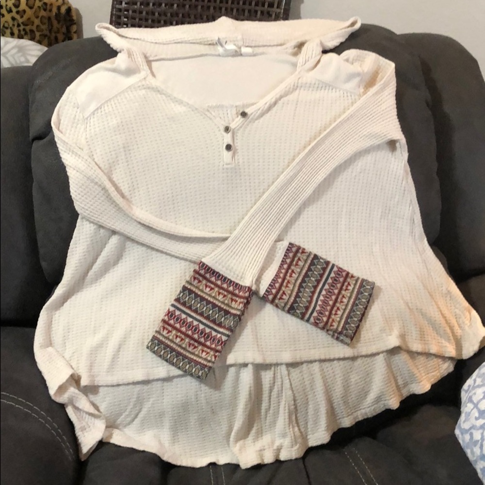 hooded light sweater for fall